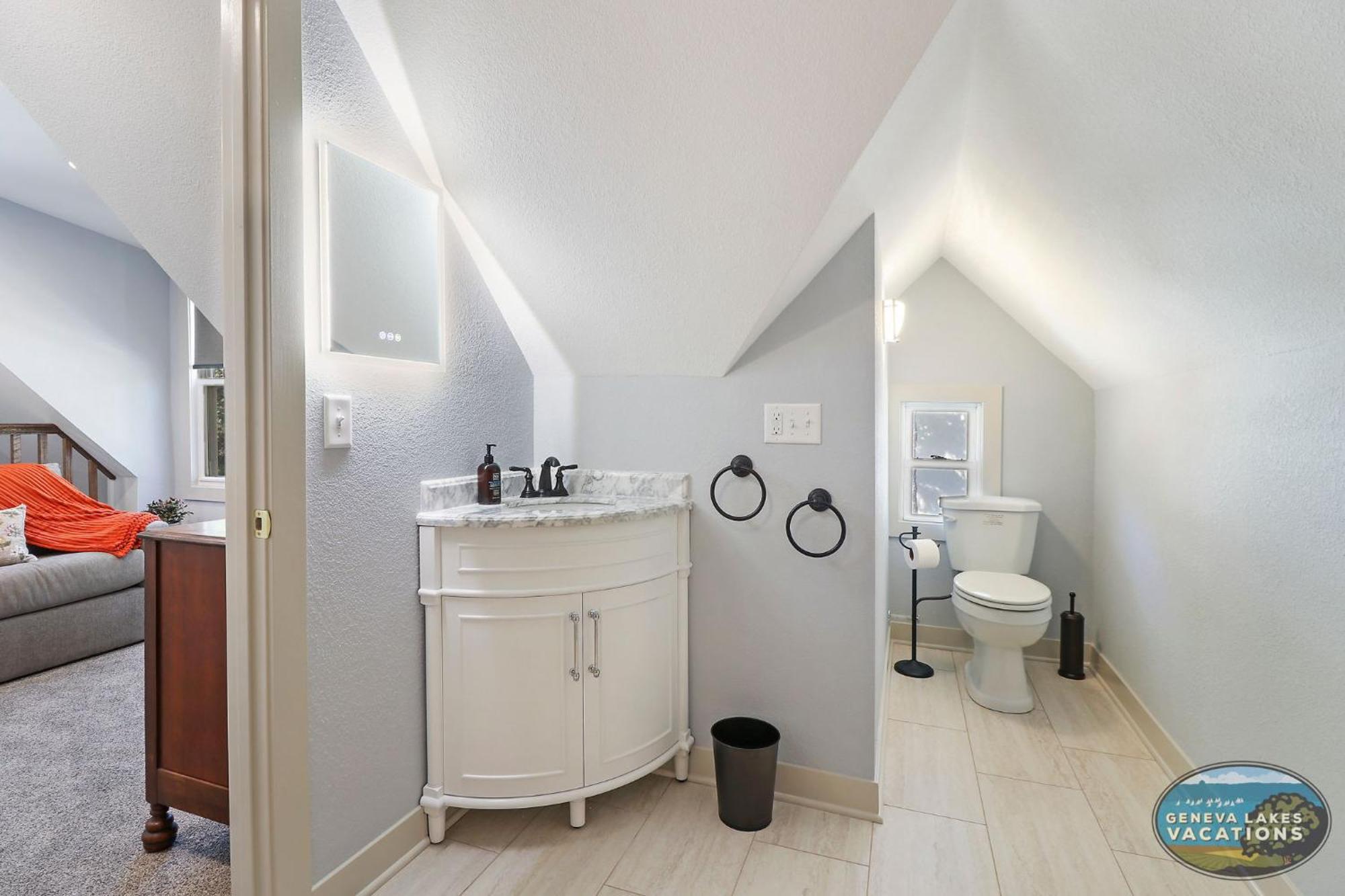 Sage Street Bungalow- Beautifully Renovated, Historical Home Walking Distance To Downtown レイク・ジェニーバ エクステリア 写真