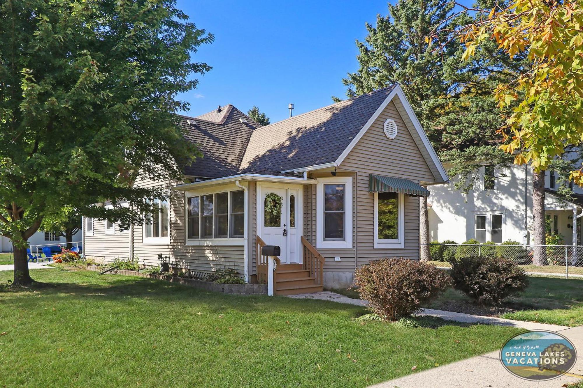 Sage Street Bungalow- Beautifully Renovated, Historical Home Walking Distance To Downtown レイク・ジェニーバ エクステリア 写真