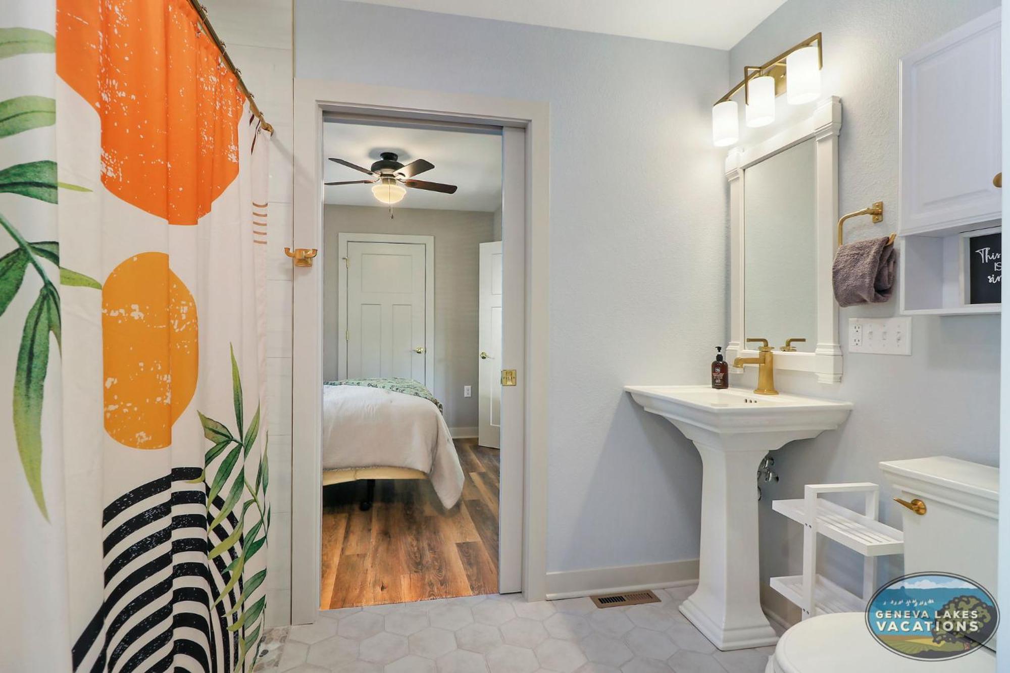 Sage Street Bungalow- Beautifully Renovated, Historical Home Walking Distance To Downtown レイク・ジェニーバ エクステリア 写真