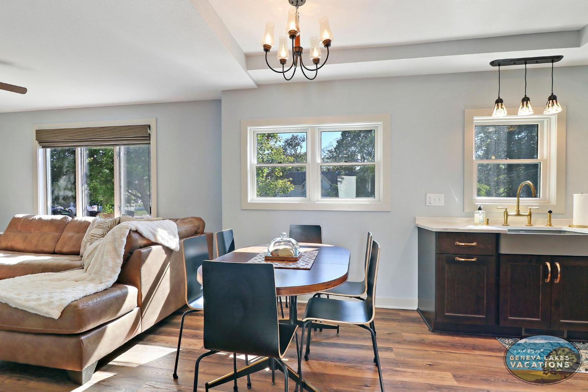 Sage Street Bungalow- Beautifully Renovated, Historical Home Walking Distance To Downtown レイク・ジェニーバ エクステリア 写真