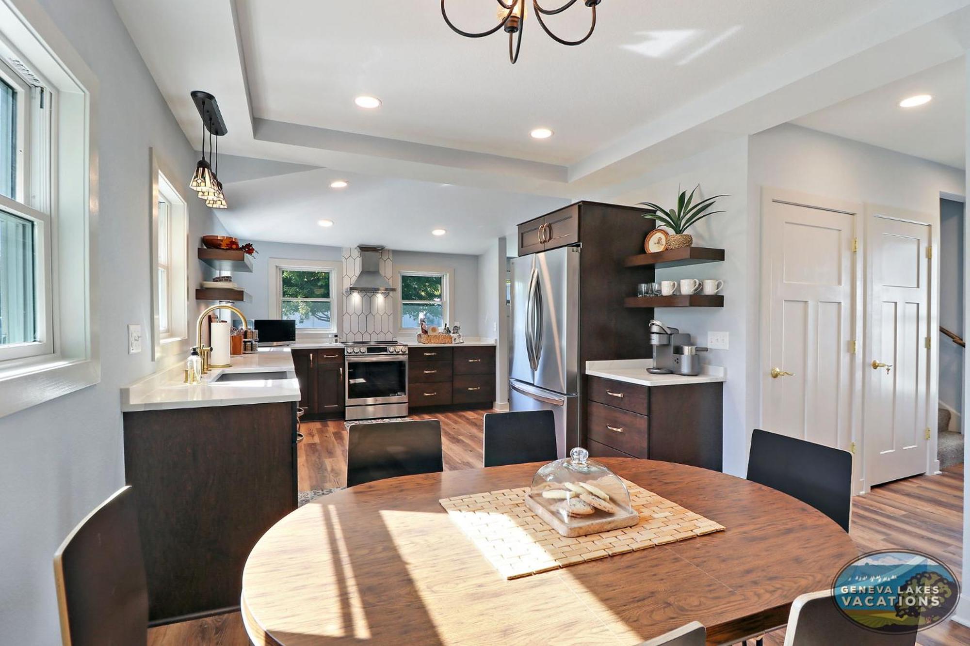Sage Street Bungalow- Beautifully Renovated, Historical Home Walking Distance To Downtown レイク・ジェニーバ エクステリア 写真